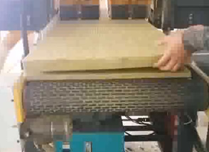 Stone wool offline board cutting machine