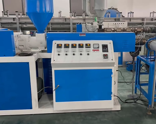 Plastic pipe machine